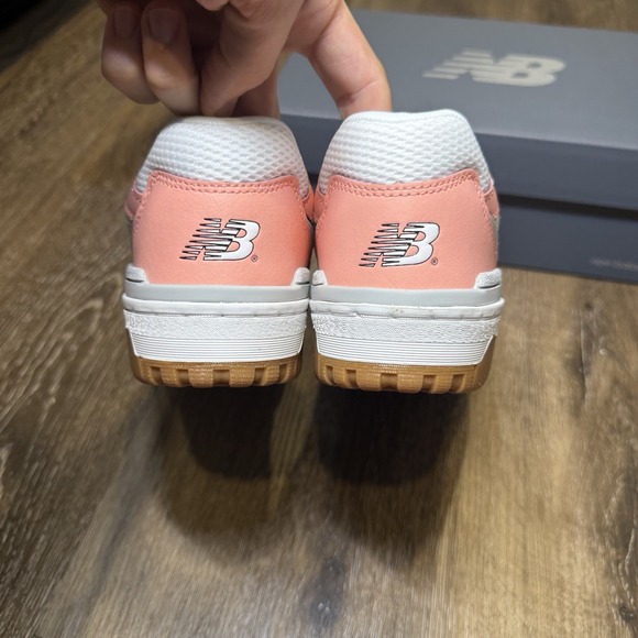 New Balance 550‎ White Gray Pink Sneaker GSB550SK Youth Kids 5.5 Fit Women 7 - Picture 5 of 8